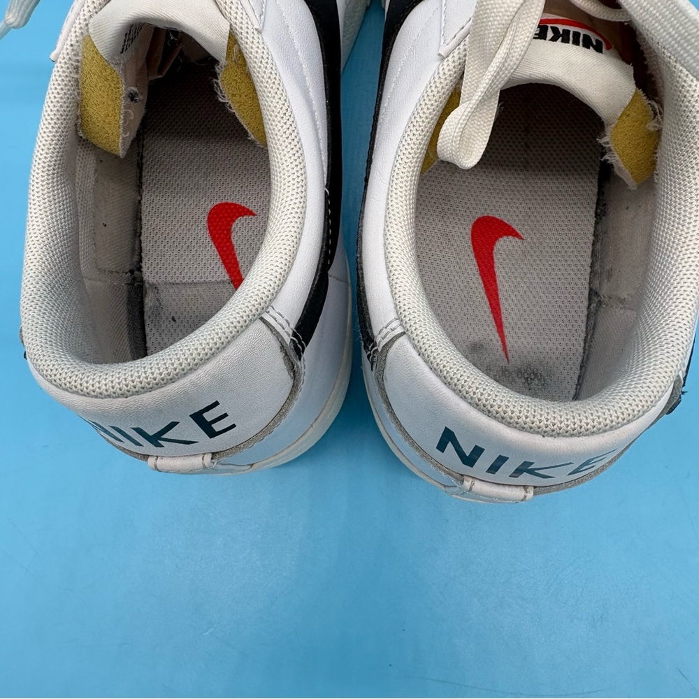 Nike White Black Low-Top Sneakers - Picture 9 of 10